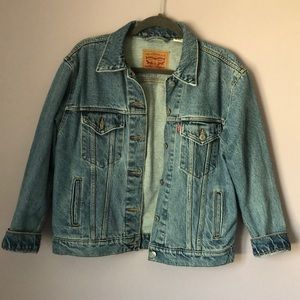 ♥️ LEVI’S Jean Jacket